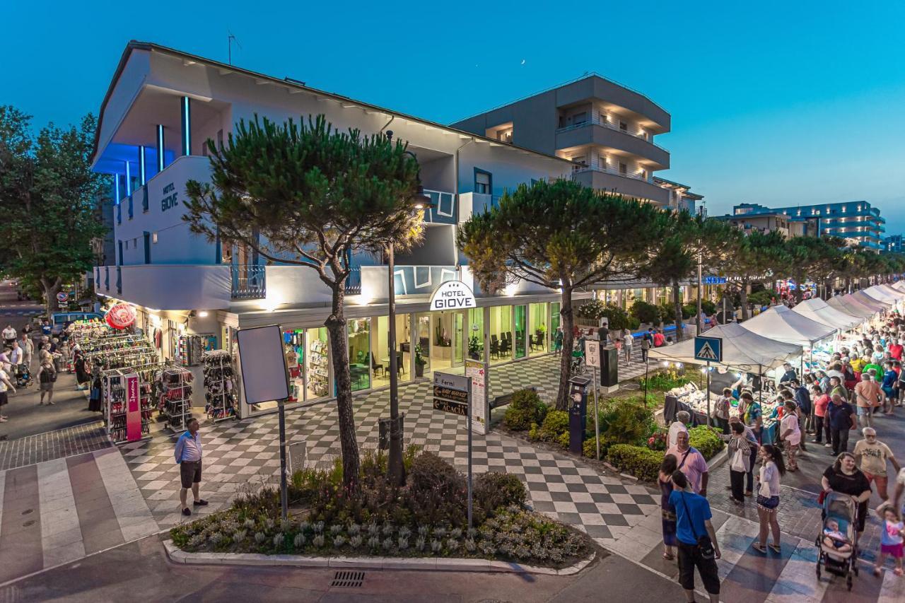 Hotel Giove Dipendenza Hotel Fiamma 체제나티코 외부 사진
