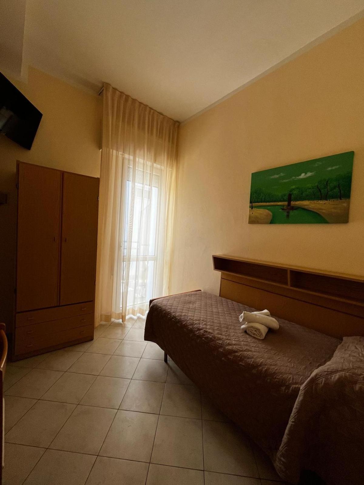 Hotel Giove Dipendenza Hotel Fiamma 체제나티코 외부 사진