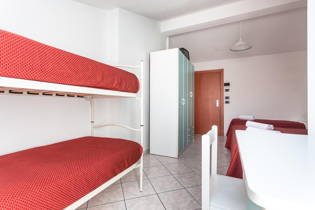 Hotel Giove Dipendenza Hotel Fiamma 체제나티코 객실 사진