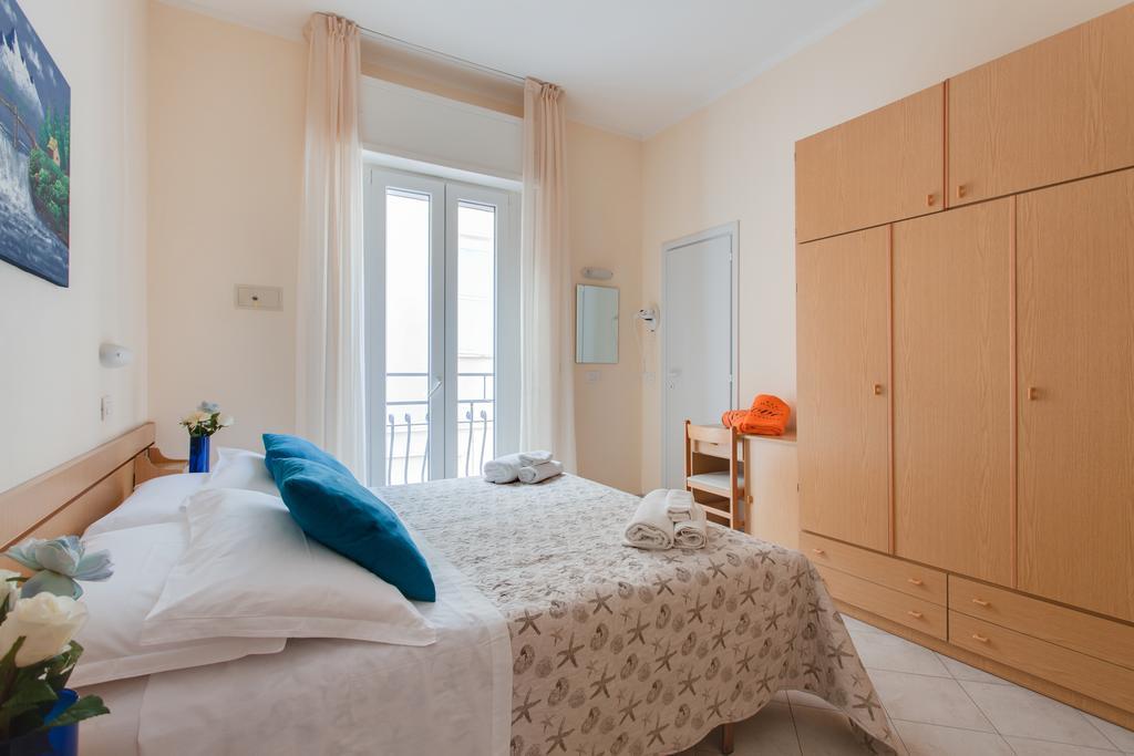 Hotel Giove Dipendenza Hotel Fiamma 체제나티코 외부 사진