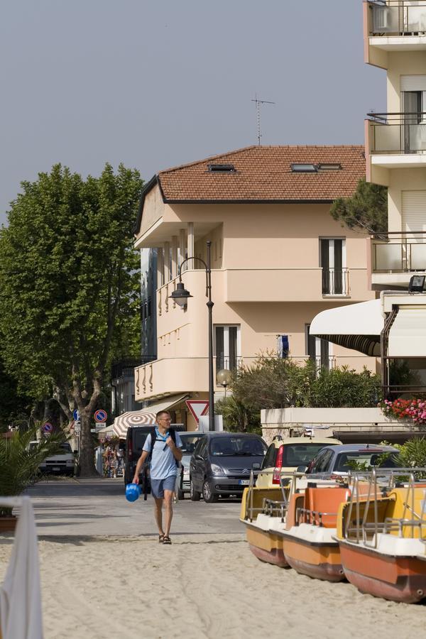 Hotel Giove Dipendenza Hotel Fiamma 체제나티코 외부 사진