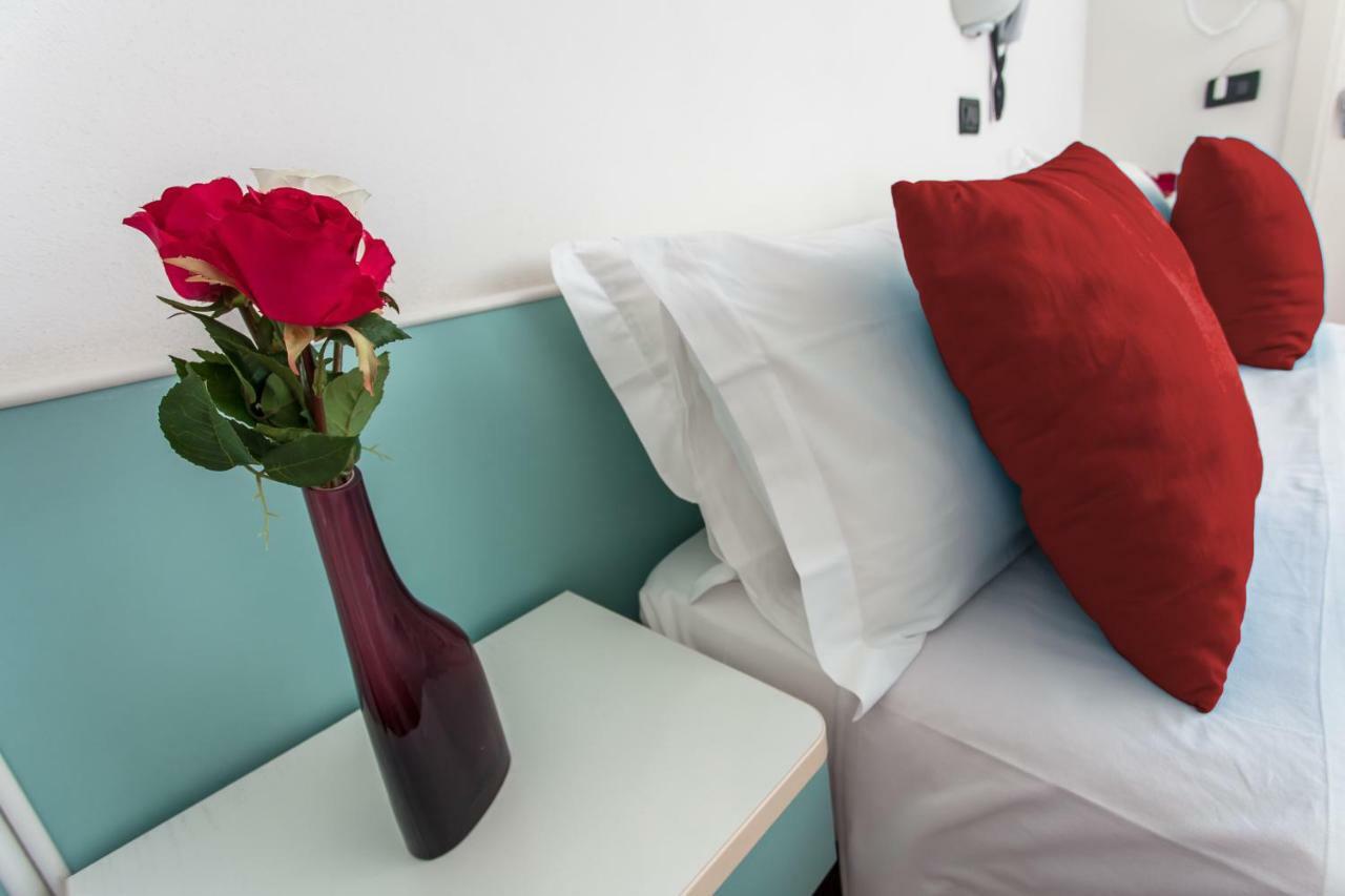 Hotel Giove Dipendenza Hotel Fiamma 체제나티코 외부 사진