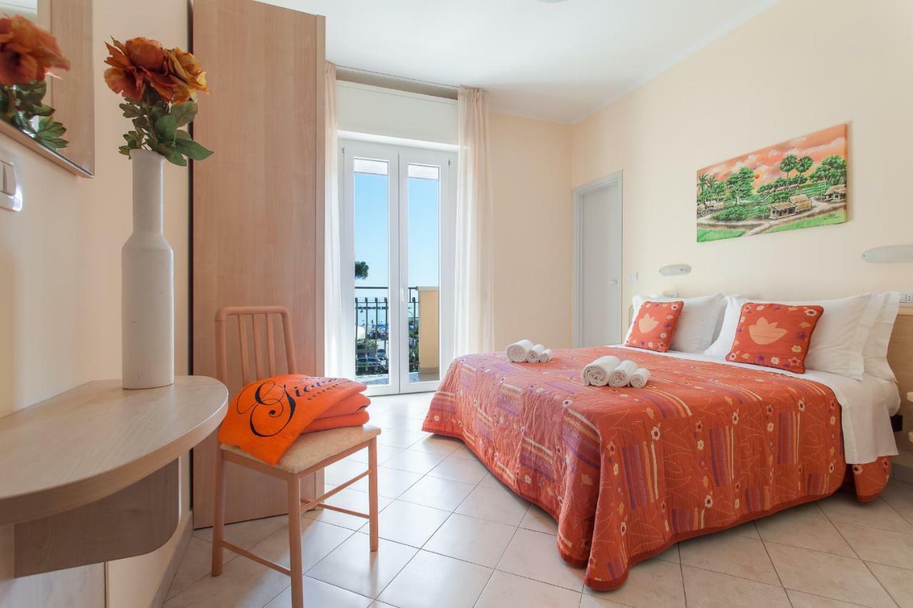 Hotel Giove Dipendenza Hotel Fiamma 체제나티코 외부 사진
